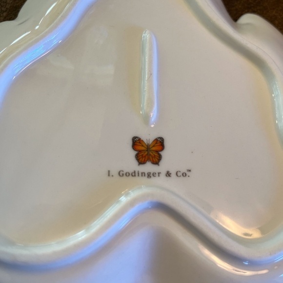 Gold Trimmed Leaf Tray with Handle - Picture 7 of 8